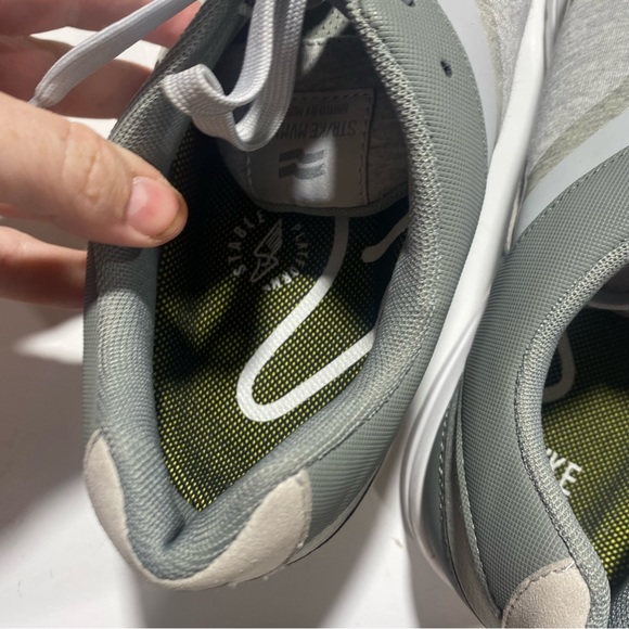 STR/KE MVMNT Two Tone Gray Interval Lightweight Thermal Support Trainer NWOT 12 - Picture 4 of 15